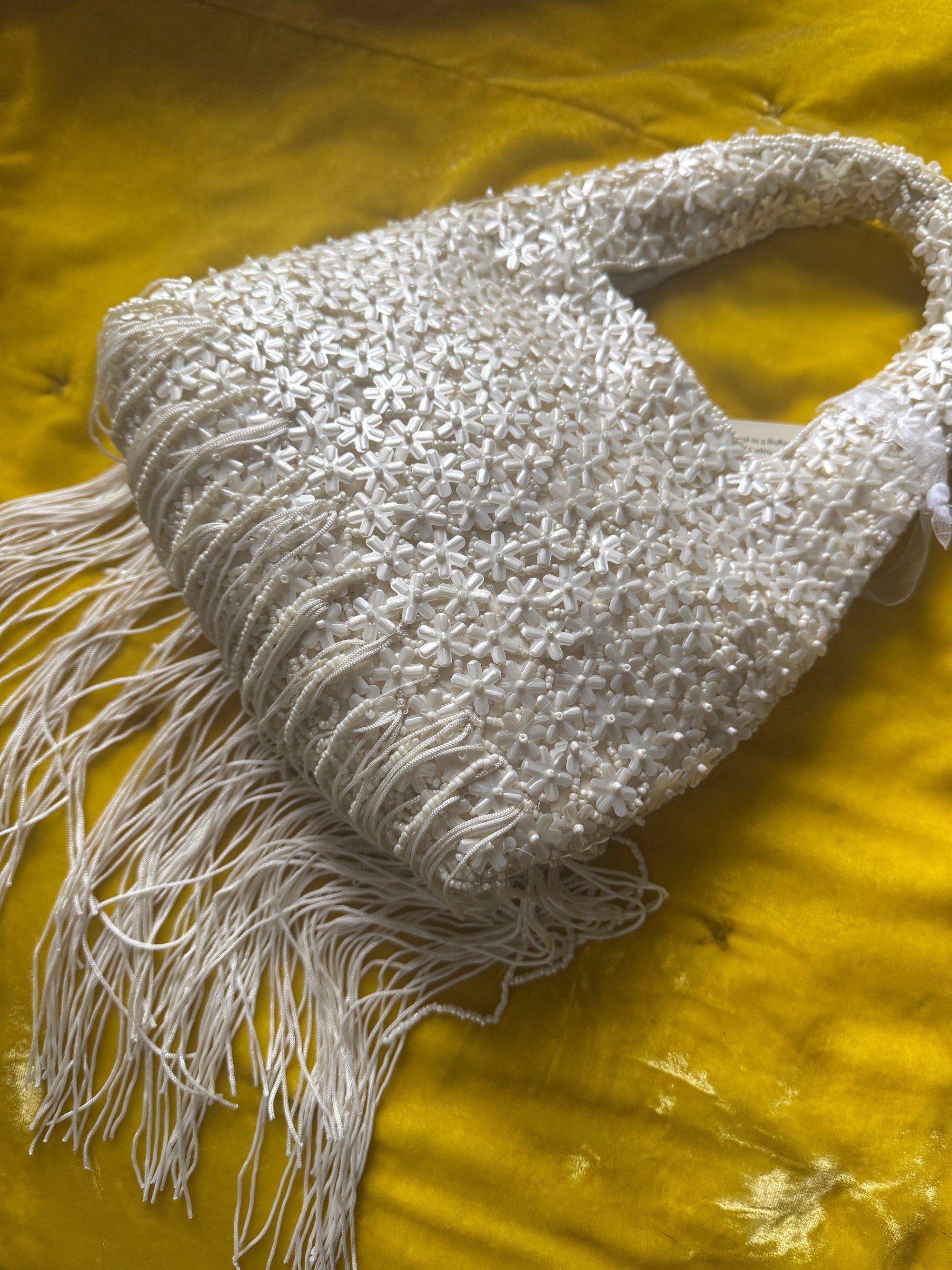 WHITE BEADED FRINGE PURSE