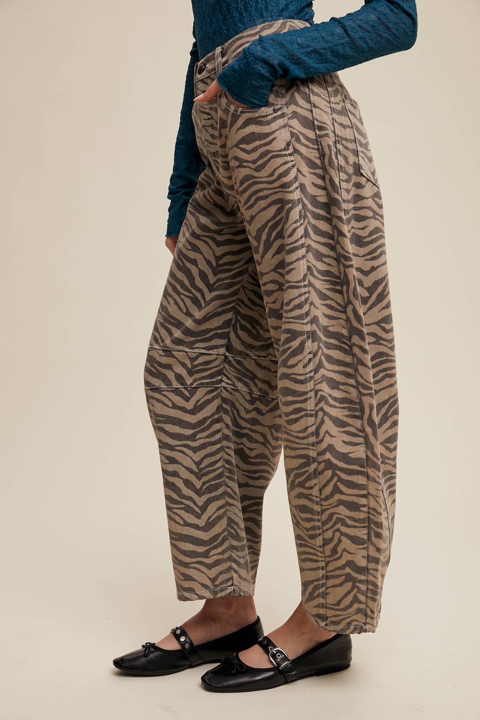 ZA ZA ZEBRA BARREL JEANS