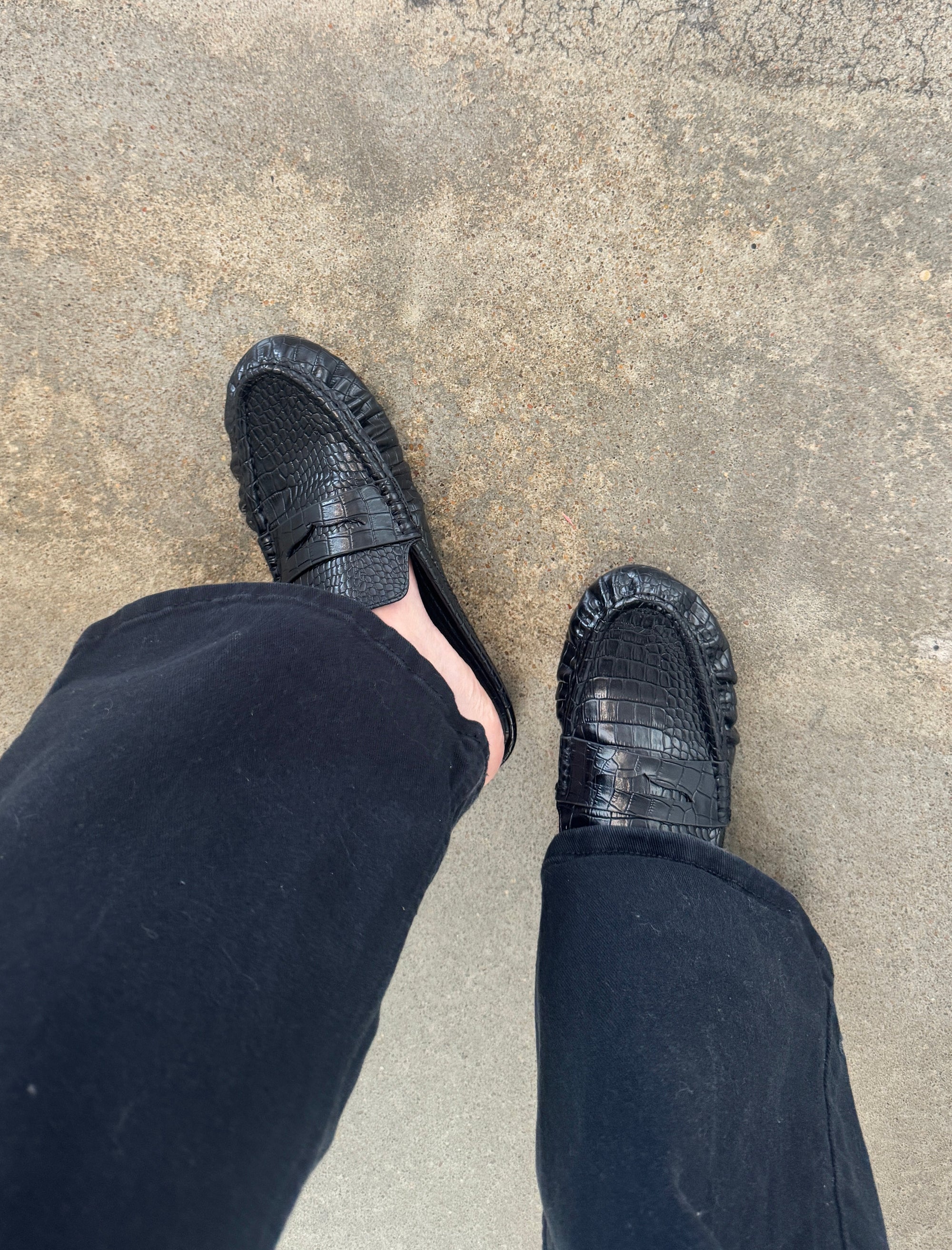 HOT ROW loafer mules