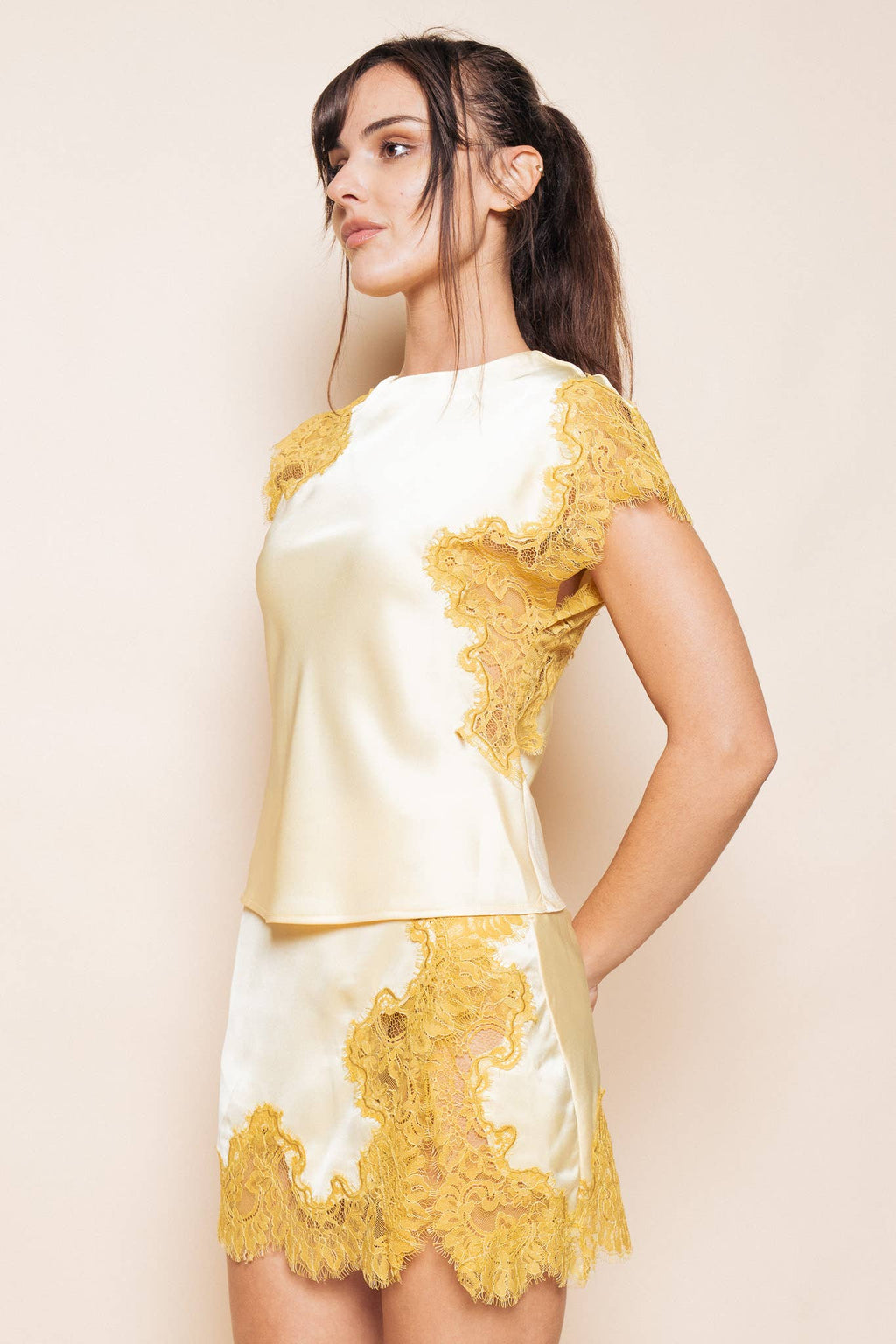 GOLD ASYMMETRICAL LACE PANEL TOP