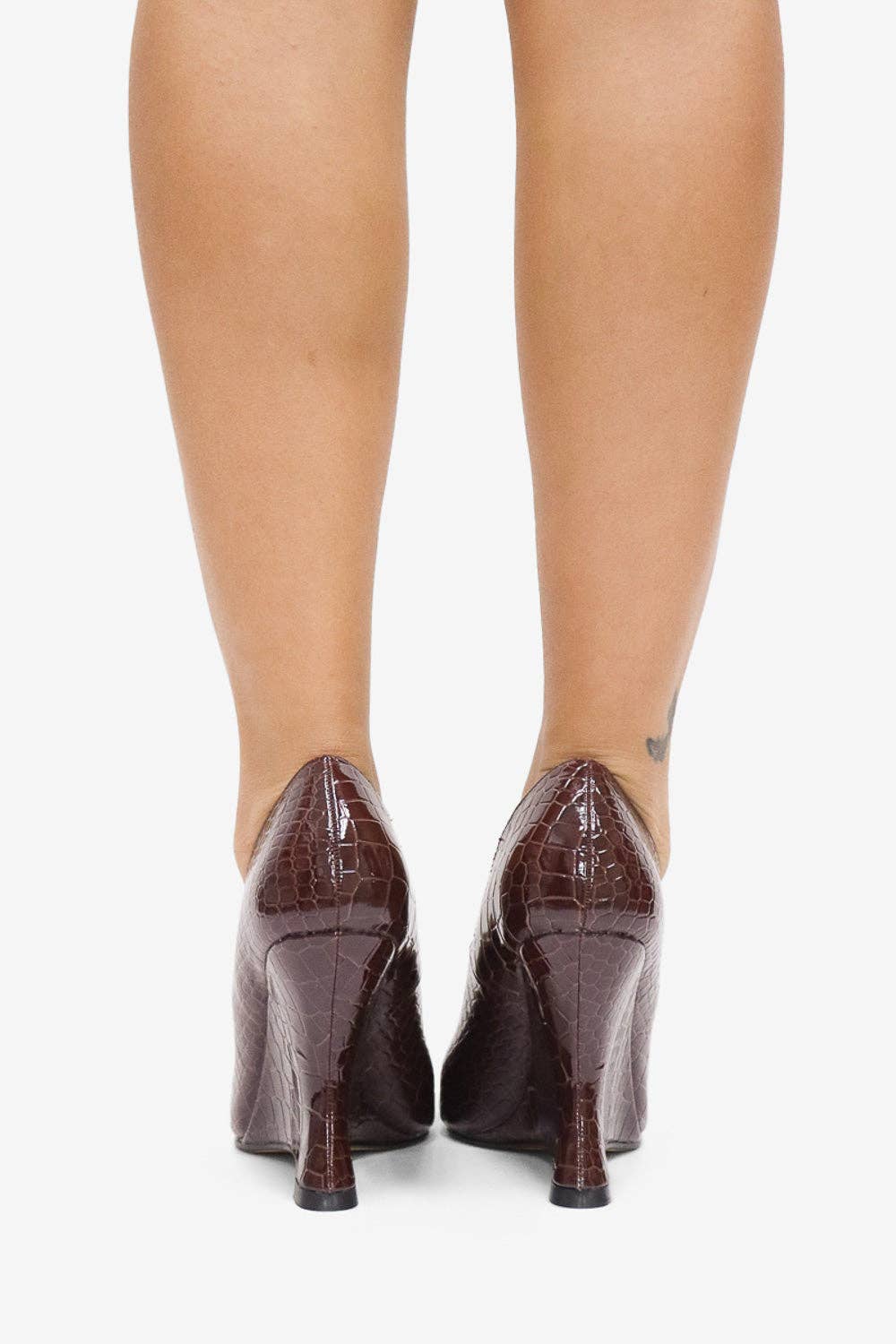 IN YOUR SOUL - sculpted croc pumps