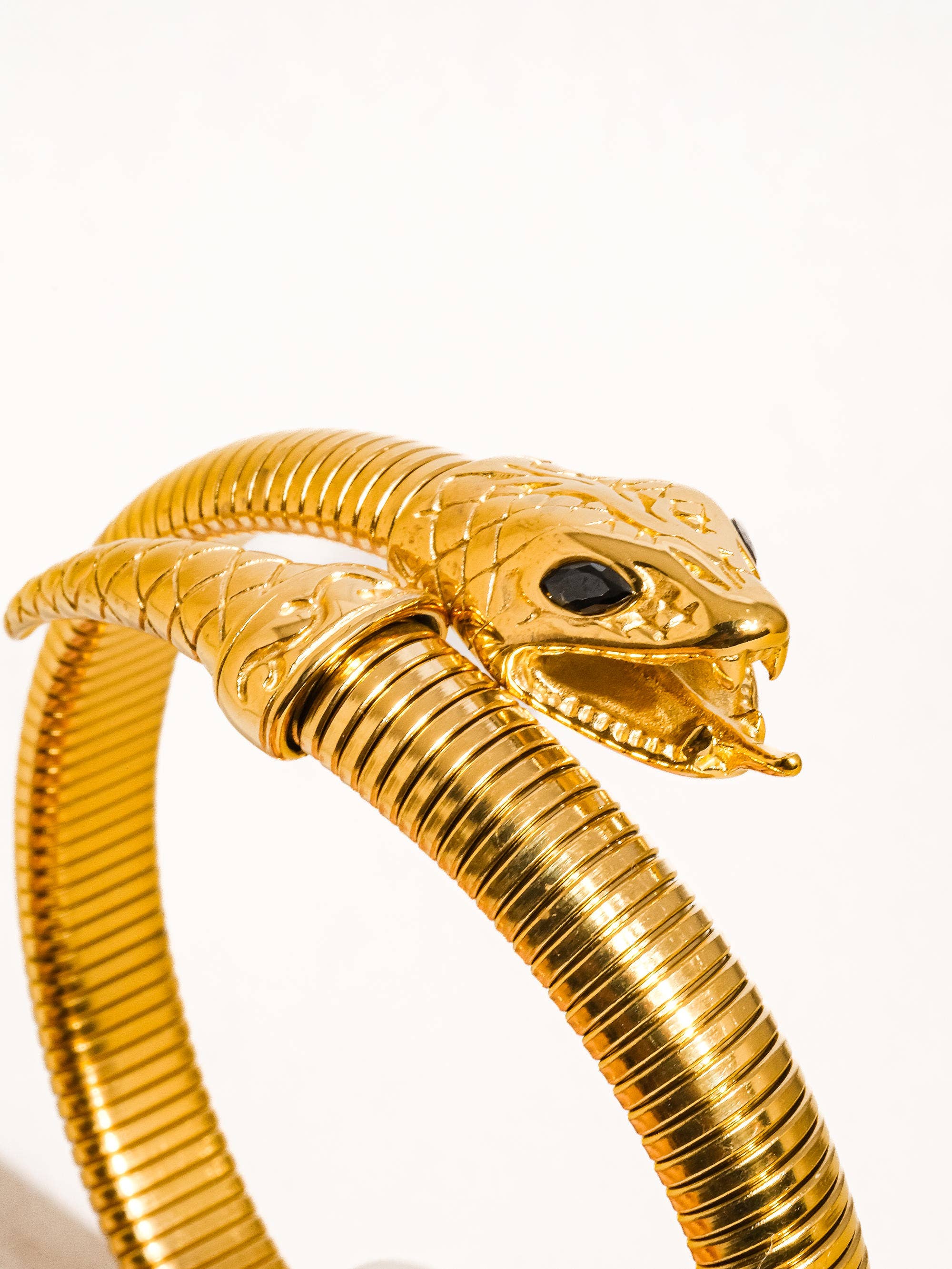 Paix 18K Gold Non-Tarnish Serpent Bangle: Yellow Gold