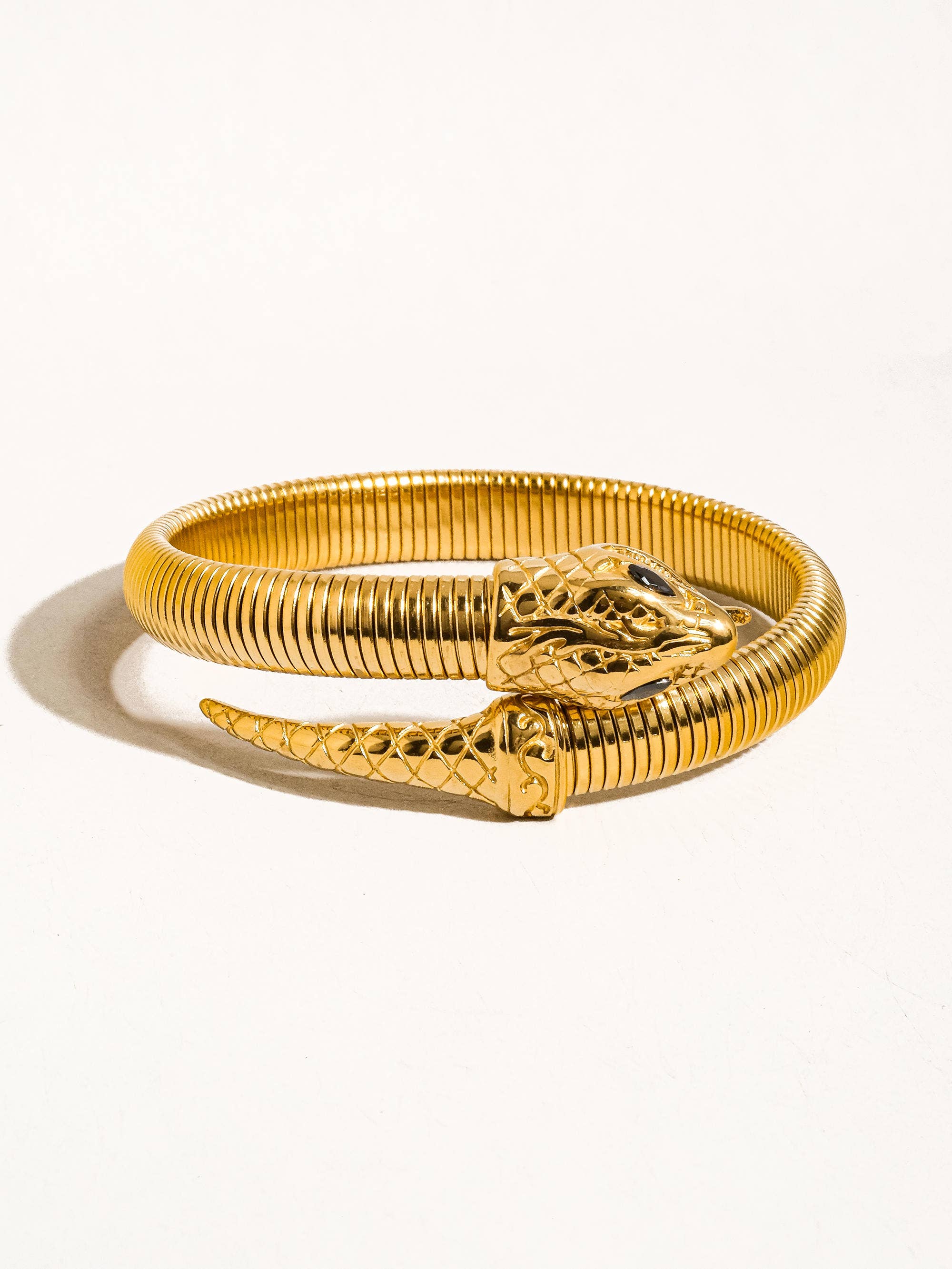 Paix 18K Gold Non-Tarnish Serpent Bangle: Yellow Gold